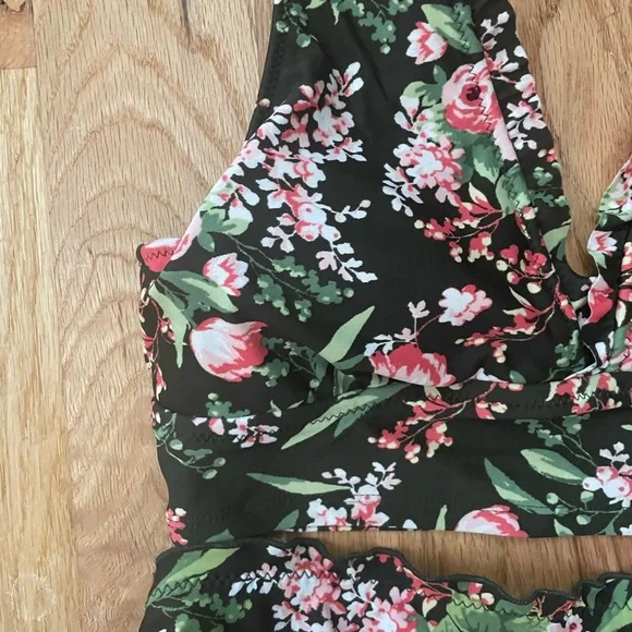 Floral bikini - Picture 3 of 6